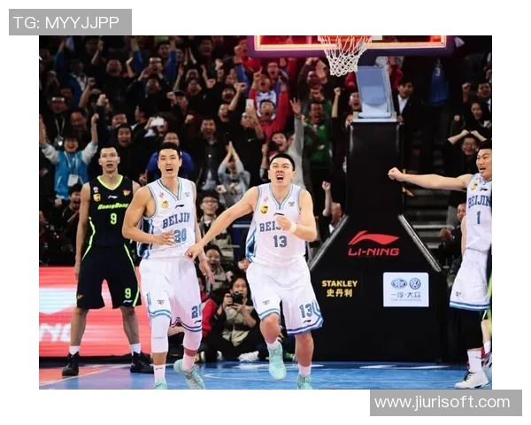 国王杯激战:多特蒙德4-0大胜拜仁绝杀时刻点燃全场激情 国王杯激战:多特蒙德4-0大胜拜仁绝杀时刻点燃全场激情