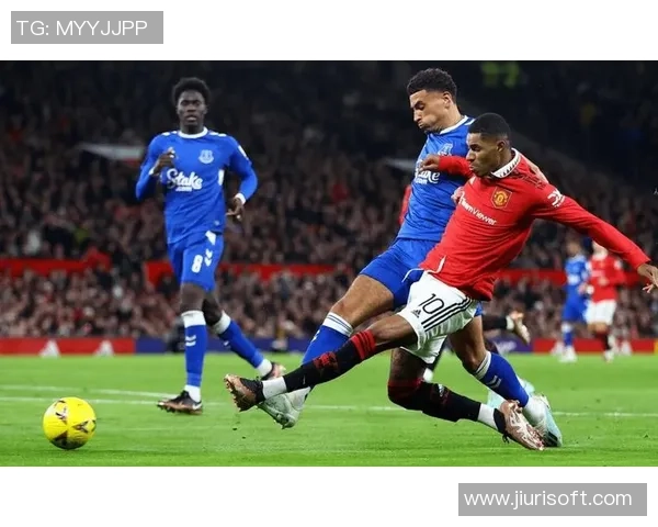 中超精彩对决曼联大胜里昂乌龙球引发全场热潮