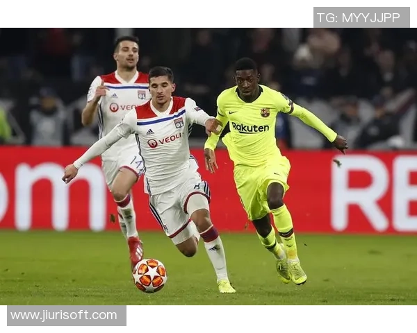 里昂主场大胜巴萨帽子戏法引发全场狂欢数据分析揭示比赛亮点 里昂主场大胜巴萨帽子戏法引发全场狂欢数据分析揭示比赛亮点